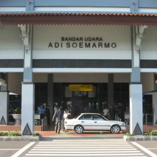 Airport Transfer Bandara Adi Sumarmo Solo